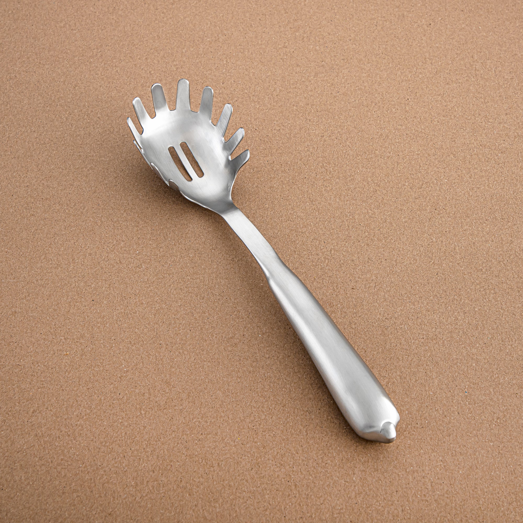 خادم المعكرونة من المرجان ستانلس ستيل – تشطيب غير لامع، فضي CUT1620056