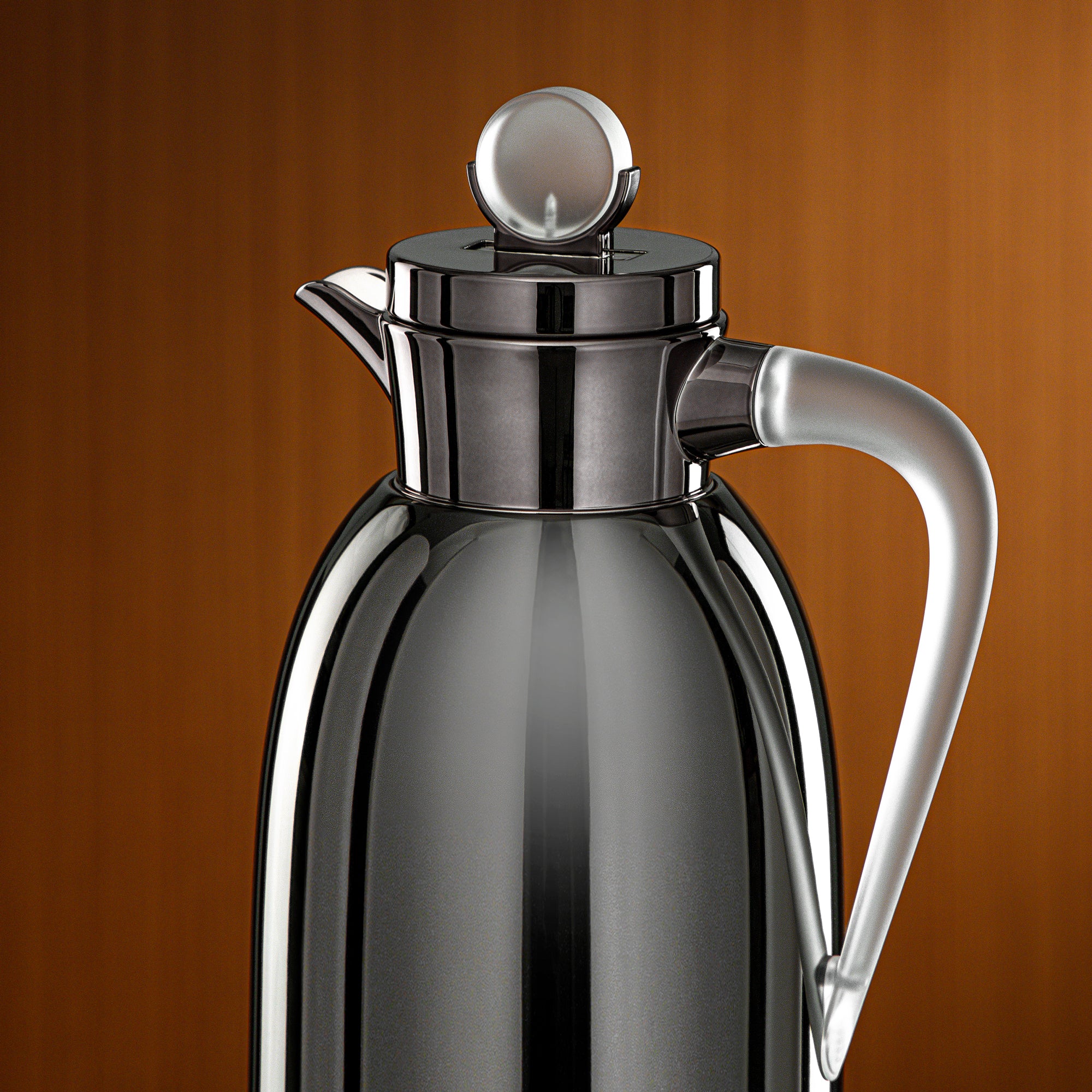 ترمس المرجان سعة 0.7 لتر بلون أسود غامق وثلجي