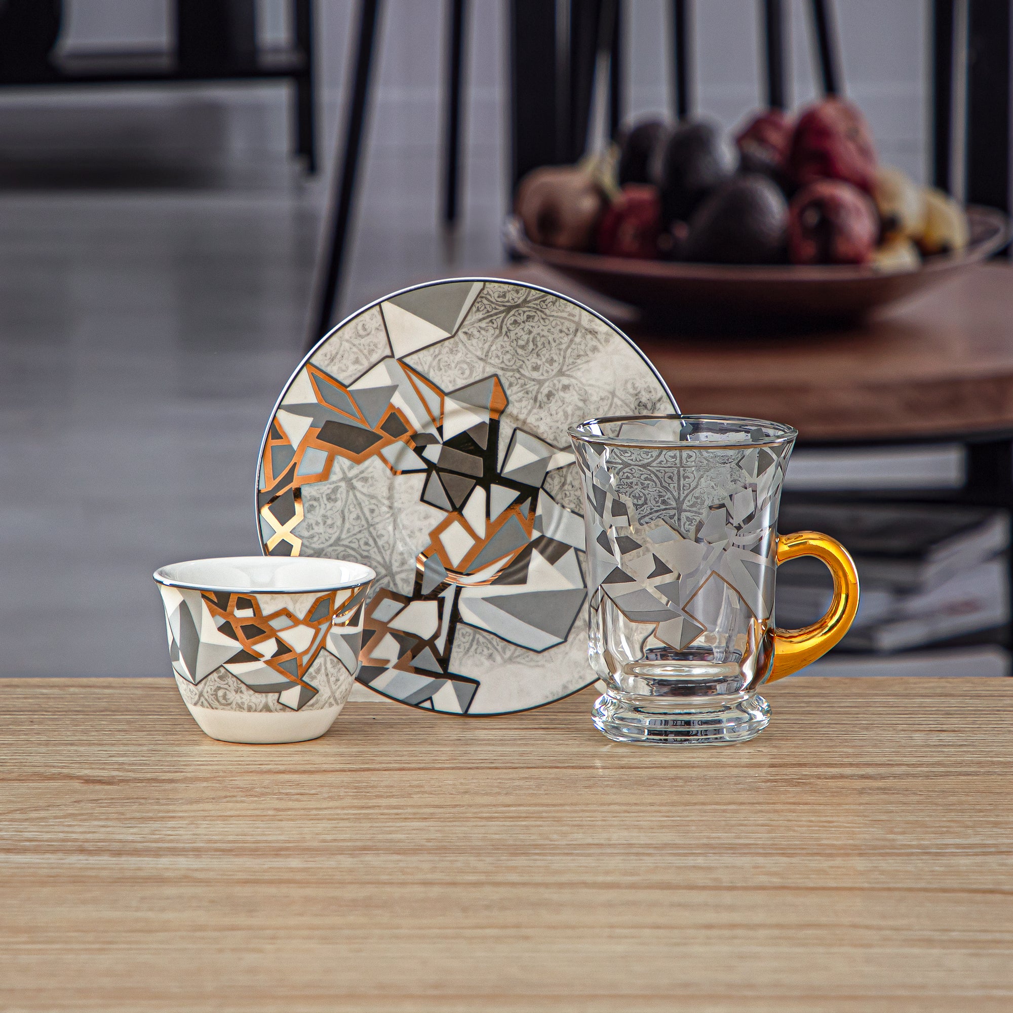 طقم المرجان للشاي والقهوة الزجاجي 18 قطعة من تشكيلة فنون - 1235