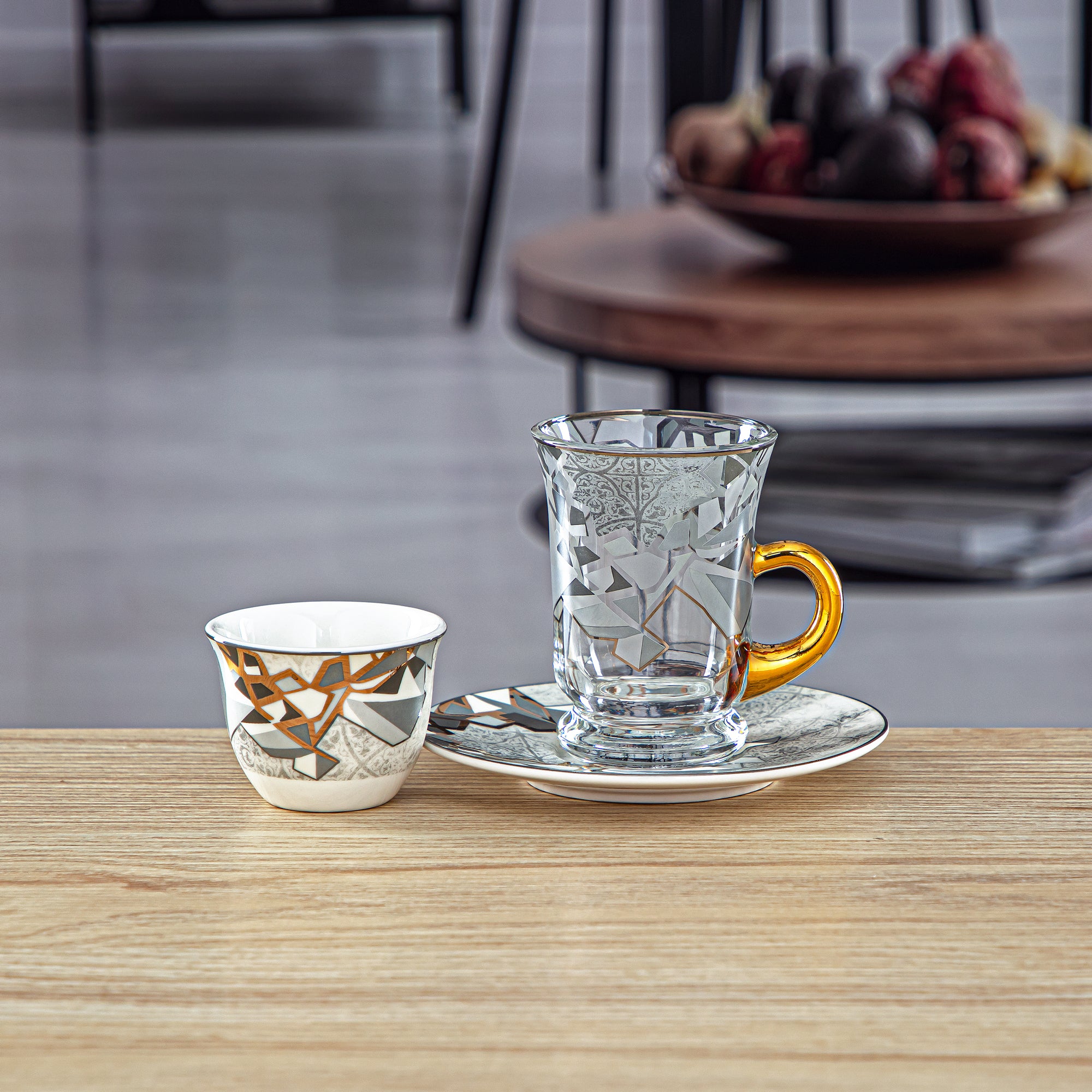 طقم المرجان للشاي والقهوة الزجاجي 18 قطعة من تشكيلة فنون - 1235