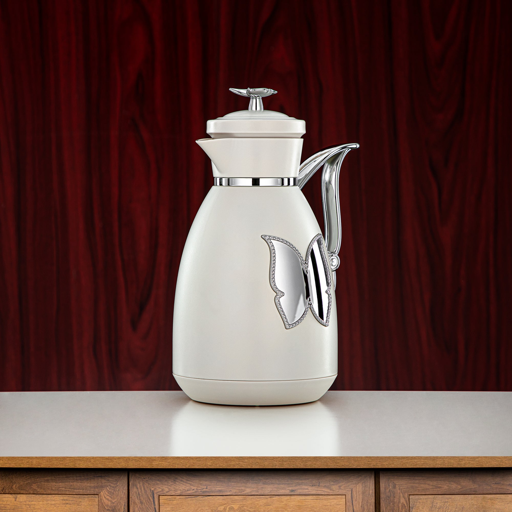 طقم ترامس المرجان بلاستيك زر ضغط 0.7 لتر + 1 لتر عاجي وفضي (SM-2C142-070/100 IV/C) - زجاجة شاي وقهوة