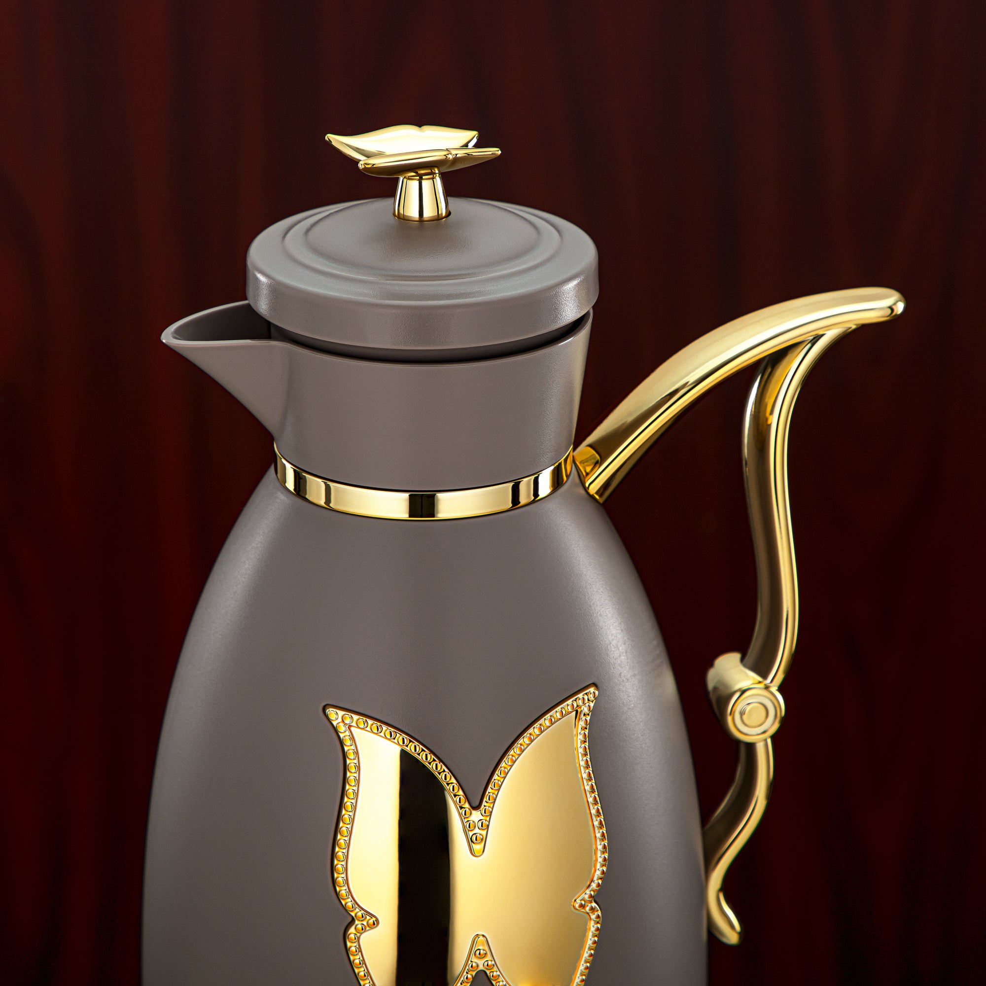 طقم ترامس المرجان بلاستيك زر ضغط 0.7 لتر + 1 لتر قهوة وذهب (SM-2C142-070/100 WG/G) - زجاجة شاي وقهوة