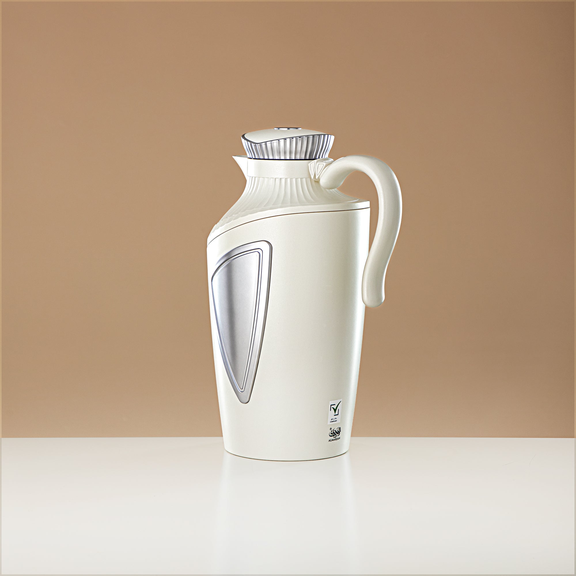 المرجان طقم ترامس قطعتان مطفي أبيض وفضي - UWP-0700/1000 Q330YZE23