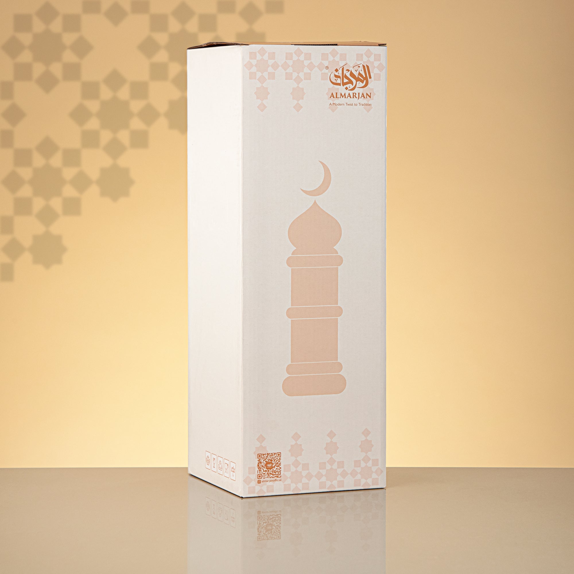Almarjan Minaret Table Decoration 34cm x 10cm White with Clear Crescent Moon – Noor Al Layali