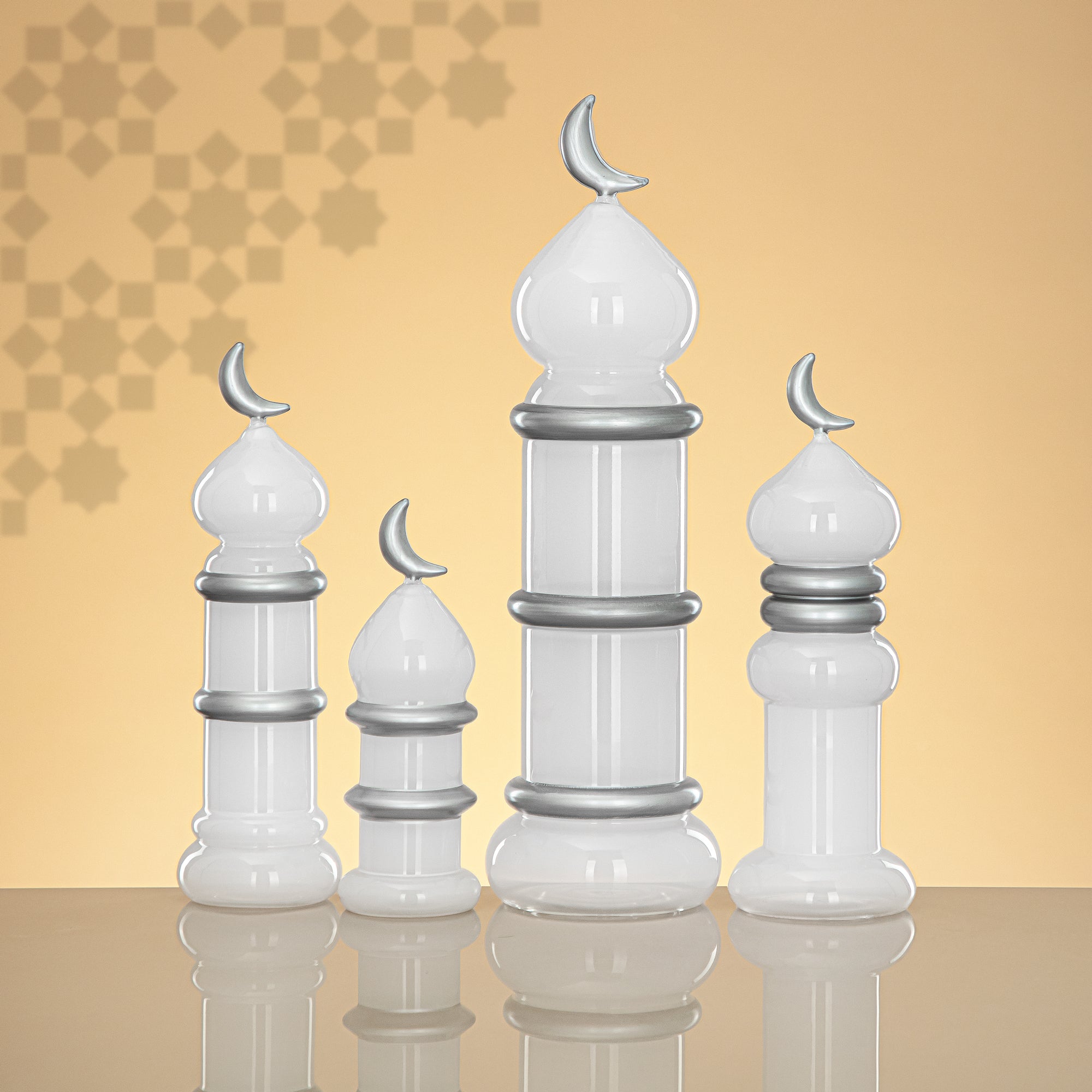 Almarjan Minaret Table Decoration 34cm x 10cm White with Silver Lines & Crescent Moon – Noor Al Layali