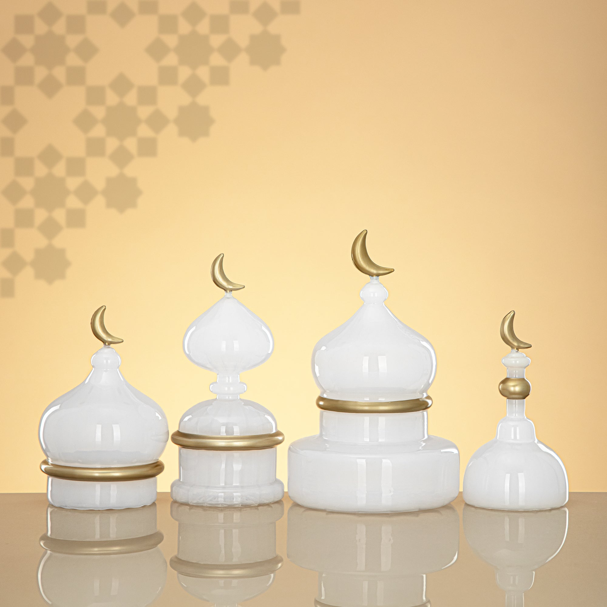Almarjan Minaret Table Decoration 22cm x 10cm White with Golden Lines & Crescent Moon – Noor Al Layali