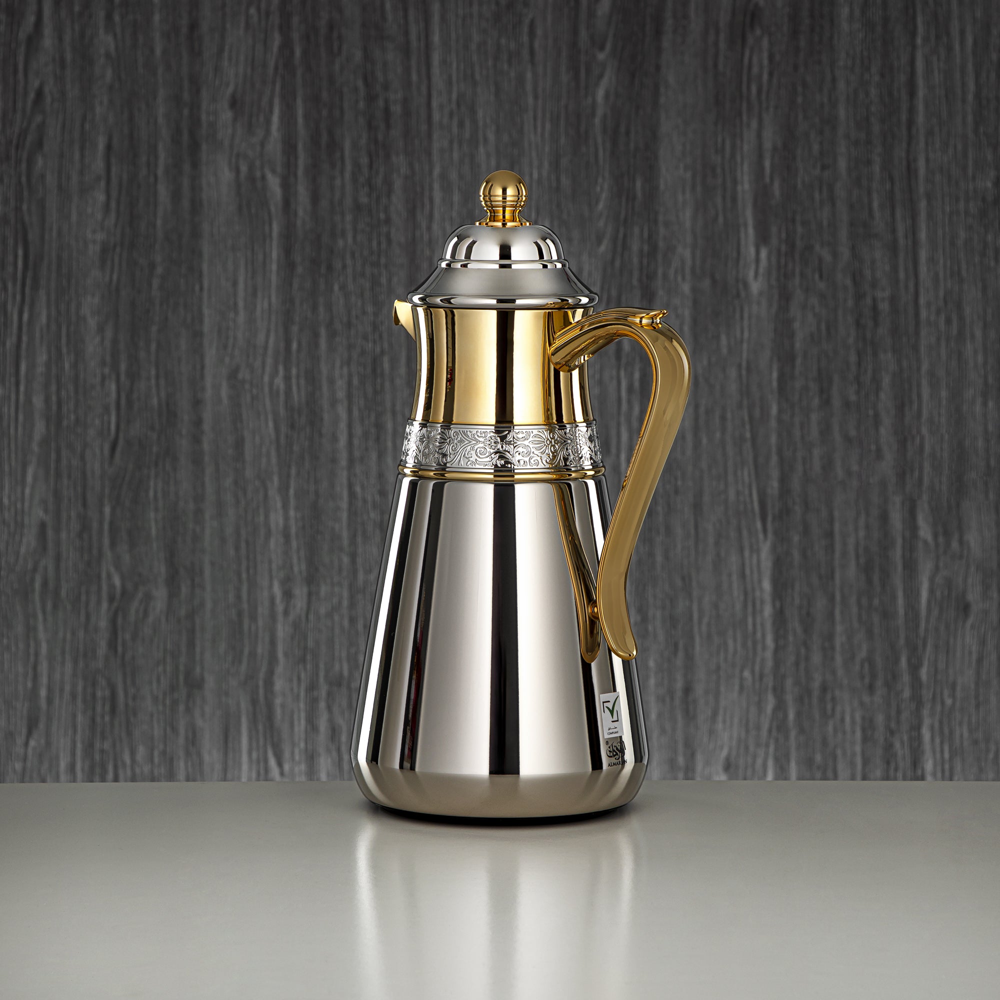 Almarjan Vacuum Flask Set, 0.7L + 1L, Silver & Gold (UMC-A0700/B1000 E2C95) - Classic & Elegant